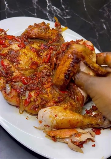 It’s time to experience the goodness of life with infinity You have a feast and you want to feed them !!.. call us! We deliver to your door step only Lagos we Dey kampe.. Don’t sleep on it.. send that dm or WhatsApp 2348063151753 #food #yummy