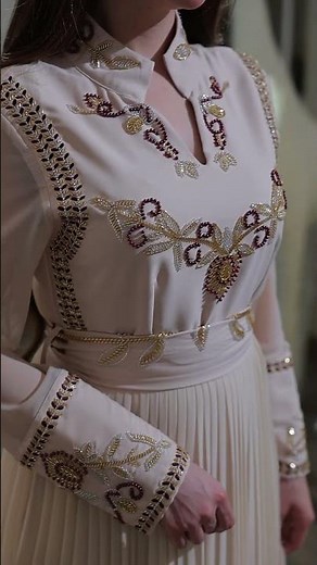 ||Elegant Arabic Clothing: Modern Tailoring with Traditional Style|| #arab #iranianwoman #tehran