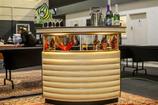 Del Boy’s bar from Only Fools and Horses for sale for ‘cushty’ £600