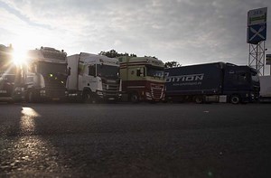 Ein Tag an der Autobahn: Urlaub auf dem Autohof