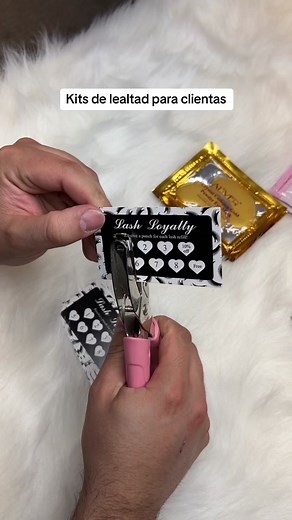 Idea de Kit de Lealtad para Clientas de Pestañas