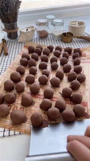 🥥 Homemade Bounty Bars: Only 3 Ingredients! 🍫