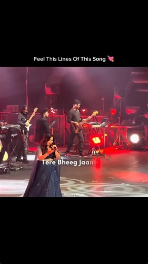 Baarish Ke Aane Se 🥀🌧️ Aesthestic Lyrics Status #song #shorts #shortsfeed #viral #trending