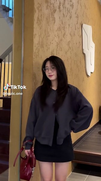 Áo Khoác Nỉ: Item Must-Have Mùa Thu Đông Cho Nữ