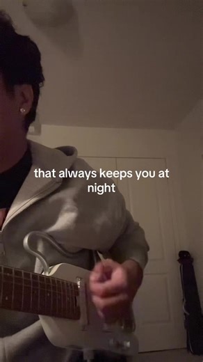 im fully awake guys dont even worry using the Donner™ Hush X Pro (use code ‘zao’ for a 10-15% discount off, link in bio) #donnerhush #donnermusic #fyp #beabadoobee #tired