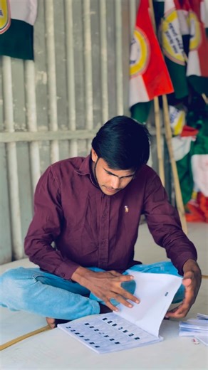 Abuzar Pathan on Instagram: "Rajniti📈🚨📌 #trending #viral #chocolateboi🍫🍫 #reels #instagram #instalike #rajprakashpaul #rajkar"