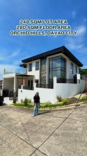 House and Lot for Sale! 📍 Orchid Hills, Davao City 🏡✨ 📐 Lot Area: 248 sqm 🏠 Floor Area: 280 sqm 🛏️ 5 Bedrooms 🚽 5 Toilet and Bath 🚗 2-Car Garage 🛋️ Semi-Furnished 💰 ₱30M If you’re interested in this property, message Milestone Realty now! 📩 | Milestone Realty
