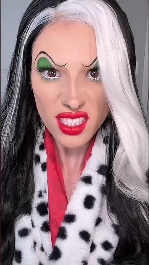 "Cruella de Vil Makeup Transformation 🦁 | 31 Days of Halloween"