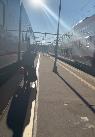 CalTrain's new trains in San Francisco are remarkably quiet and smooth. A new express route now connects San Francisco to Palo Alto in just 37 minutes and San Jose in 60 minutes. 😎 #SanFrancisco #SanJose #BayArea #siliconvalley #Caltrain #Train #California