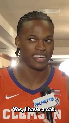 CatConWorldwide on Instagram: "The Tigers have a cat guy! @clemsonmbb player @randallgodfreyjr shares with Palmetto Sports Reporter @ellagrogan27 how his cat, Derrick, inspires him both on and off the court."