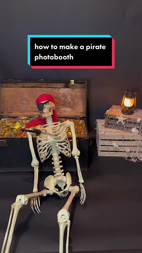 DIY Pirate Photobooth | Pirate Theme Party Ideas