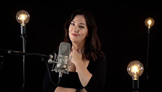 Marina Viotti chante a cappella une berceuse italienne
