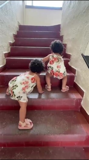 Diversión y peligros con gemelas traviesas