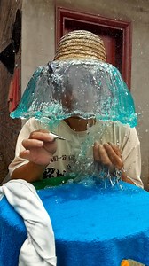 The moment a water balloon bursts Any random pause given to an art student would result in a beautiful picture. #slowmotion #waterballoon (cr: douyin zqbx899) | T-Time HK