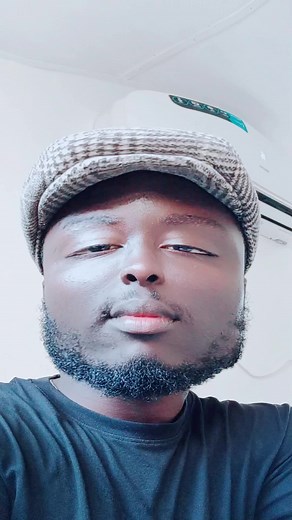 Hahaha our influencer decided to jump on the sing in Chinese Bucket Head trend 😀😀😀 #Buckethead