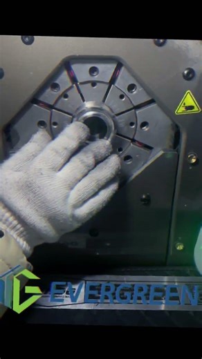 Vertical filter press feed pipe