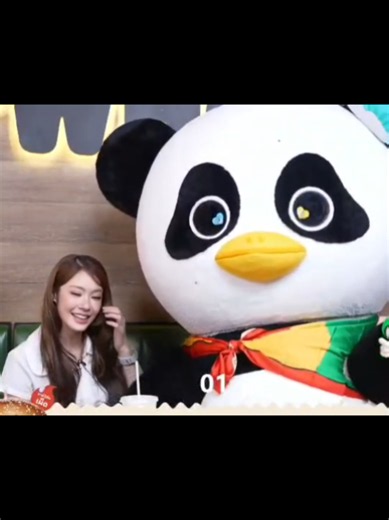 ลูน่าร้องเพลงที่มีไก่ 🤣🤣 #NamtanTipnaree #Lunar #น้ําตาลทิพนารี #ลูน่า