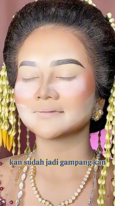 Bikin serat alis ternyata semudah dan segampang itu sekarang gaesss #seratalis #alisserat #bingkaialis #alisrapi #aliscantik #alisnatural #alispengantin #alisbold #alisklassik #alismuda #eyebrow #eyelook #browpomade | Tutorial Makeup