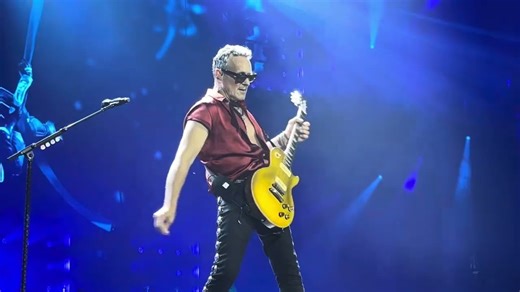 Def Leppard Guitarist Vivian Campbell's Cancer Is In Remission Thanks To Stem Cell Donor