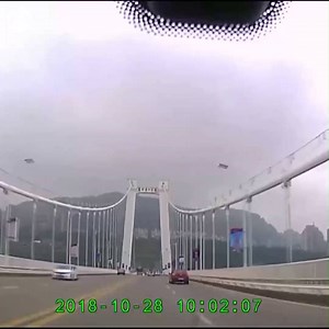 62K views · 453 reactions | DEADLY BUS CRASH: Dramatic video shows a bus plunging into a river in China, killing at least 13, after brawl between a bus driver and a passenger | KHOU 11 News | Facebook