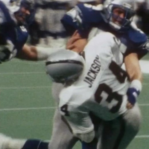 Bo Jackson vs Brian Bosworth