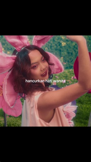 Wanita - Tarrarin: Empowering Women Through Music