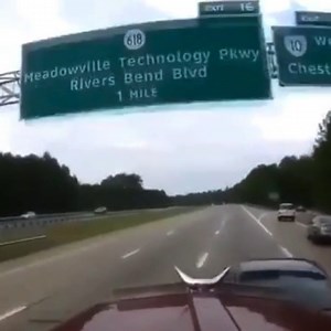 A terrible drivers never miss their exit 🚚 #dashcam #trucktok #cdldriver #owneroperator #kenworth #peterbilt #truckingnation #semitruck #truckdriver | TruckTok