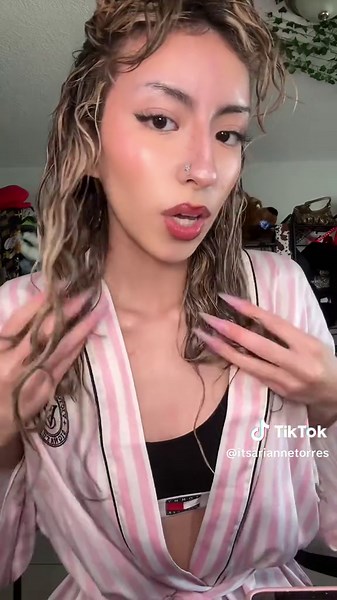 Curly Hair Routine Without Styling Brush: Easy Tips