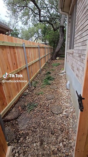 Benefits of Metal Posts for Fencing and Gates