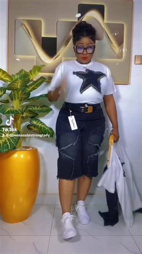 Latest Fashion Trends for Sizes 14-20 in Ghana