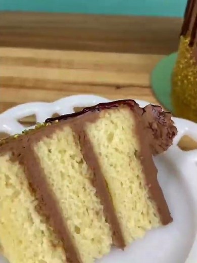 4 Reasons to Bake Your Layer Cakes in Sheet Cakes and Cut Them Out with Cake Rings!