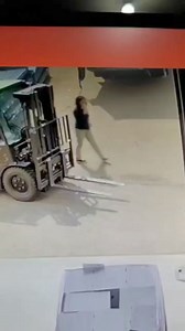 🤔 Analiza el vídeo y comparte como se pudo evitar? | Seguridad Industrial: Safety First