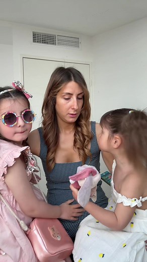 Coiffure kids facile pour fillettes — idées chouchou et robe Sergent Major