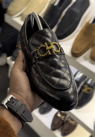 Handmade Leather Crafting Techniques and Tips