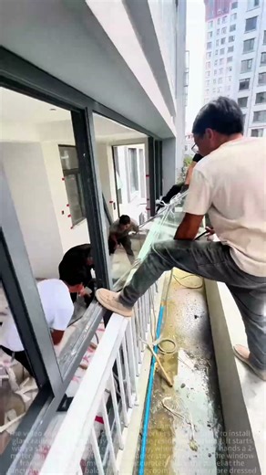 High-Rise Balcony Glass Railing Installation: 4 Workers Collaborate for a Safe, Seamless Fit!"