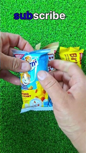 Sweet Snack Catalog ASMR | Barni, Bis Kivi & Bruni Cake Crunch #Shorts#asmr #snackasmr #sweetcatalog