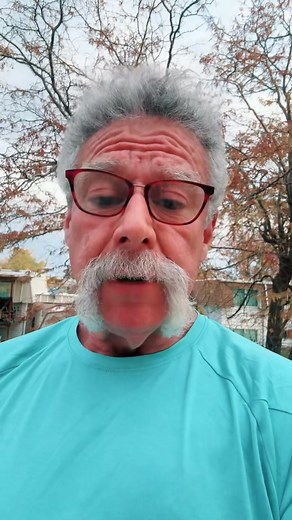 Having healthy amounts of skeletal muscle is the key to sickness, obesity, even health in general and including longevity. This means doing the right things - Eating healthy Resistance training Good supplements And SLEEP! - When we lose muscle, we put our health in jeopardy. Start your healthy journey today by sharing today’s Les’s Fitness Options and help a friend be healthier everyday #les’sfitnessoptions #over60 #silversneakers #healthyaging #HealthyAgingTips | Les’s Fitness Options