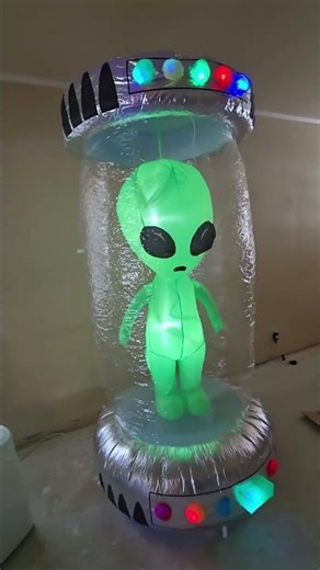 Alien inflatable Halloween decorations for your yard
