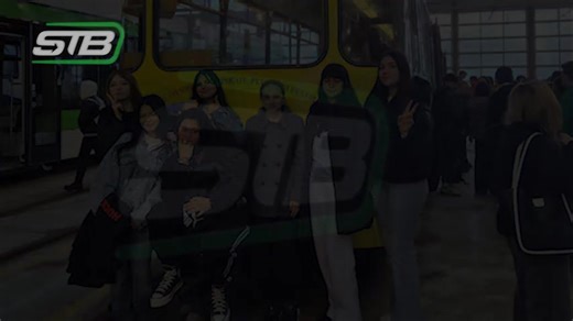🔰 STB SA se implică în educația noilor generații ✅ Zilele acestea, în cadrul programului „Școala Verde”, sute de elevi din București au ales să descopere lumea transportului public vizitând depoul Dudești. ✅ Pentru cei mici, vizita este o aventură — prima întâlnire cu troleibuzele, tramvaiele și autobuzele văzute altfel decât din spatele geamului șoferului. Ei află cum funcționează un vehicul electric, ce înseamnă siguranța în trafic, cum să se comporte civilizat și de ce transportul public est