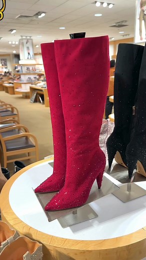 Cosplayers and boot fans - watch this! #jessicasimpson #jimmychoo #boots #fallfashiontrends #kneehighboots #sailormooncosplay #sailorplutocosplay #sailormoon #sailormoonjimmychoo #redboots #blackboots