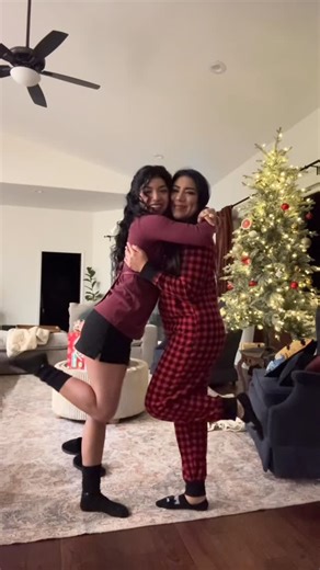 Jazmine Estrada on Instagram: "FELIZZZZ NAVIDAD YALLLLL!! Have a BLESSED NIGHT🙏💕 #grwm #explorepage✨ #grwmoutfit #grwmmakeup #fypage"