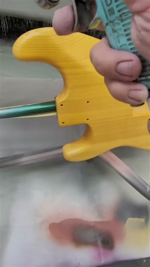 There's just something about a 2-Color Sunburst that never gets old! Watch Jay Nelson spray this Strat for this week's #JaySpray. #Fender #FenderGuitars