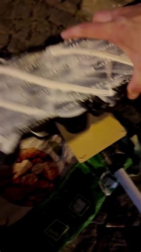 How to install a styro cutout #streetart #berlin #urbanart #styrofoam #tool