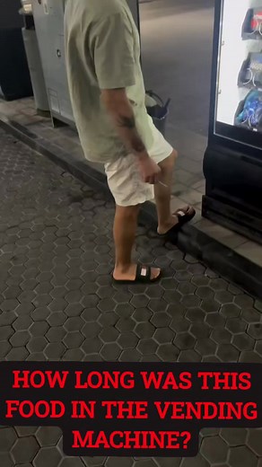 #maggot #grossfood #vendingmachine #infestation | Seemore Clips