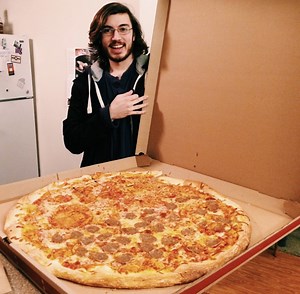 Benny's 28-inch Pizza Challenge (South End | Charlotte) - FoodChallenges.com