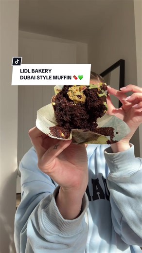 i finally got my hands on the lidl bakery dubai style muffin 😍 this was so good wow !!! @LidlGB #lidlbakery #lidlbakerytastetest #dubaistylemuffin #mukbang #fyp