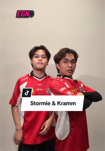 Hahahaha comel je dua orang ni. SRG menang 2-0 lawan RRQ Tora gais! #MYtimeMYera #MPLMYS17 #MPLMY #MLBB #MobileLegendsBangBang