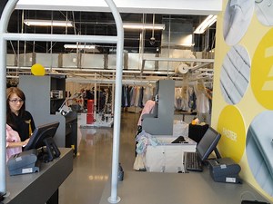 Zips Dry Cleaners Hosts Grand Opening in Pasadena