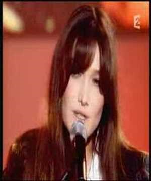 2003 - Carla Bruni - Quelqu'un M'a Dit (Live @ TOTP)