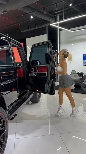 Auto Key How do you close the door? 😎 #AUTO_KEY #car | Auto Key